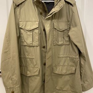 Men’s Old navy jacket (M)